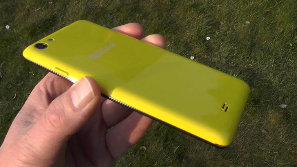 TrekStor WinPhone 4.7 HD gelb rückseite